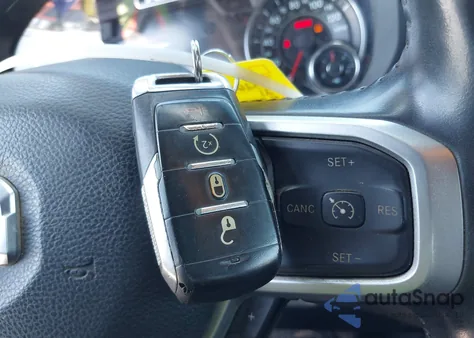 2021 Ram 1500 Big Horn 4X4 6'4 Box from USA, damaged, VIN 1C6SRFBT8MN667746